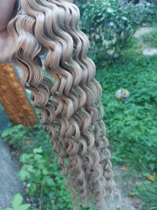 Zestaw włosów clip in ok 47cm 100 gram 8 części Kręcone