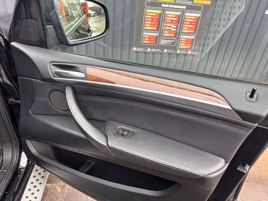 BMW X5 xDrive35i 2011 (E70)