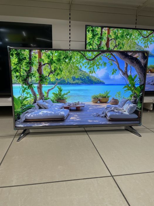 49' Panasonic TX-49EX610.