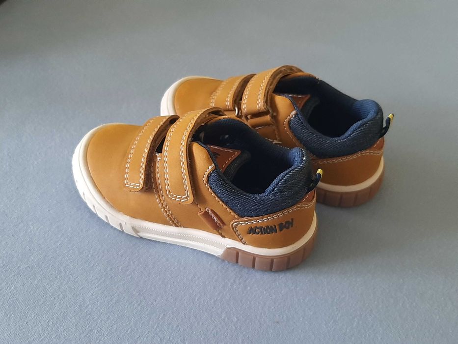 Buty chłopięce rozmiar 22 (14cm)