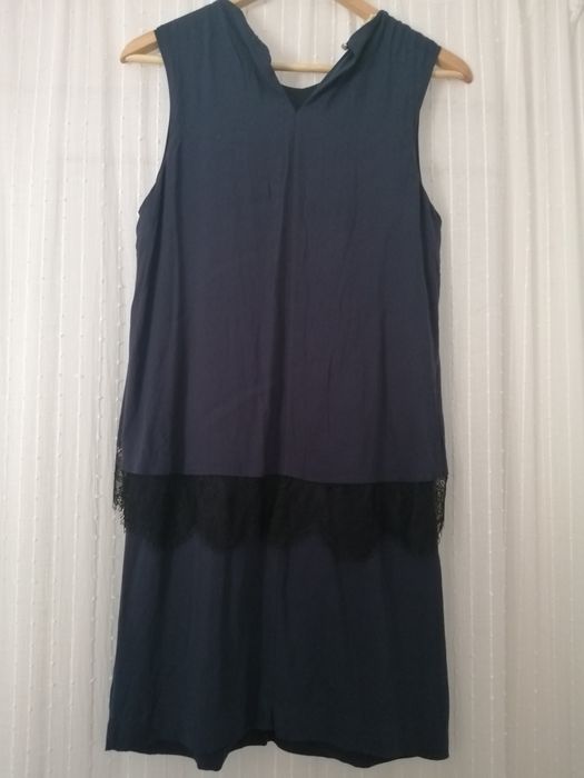 Vestido Espirit, azul escuro com renda preta