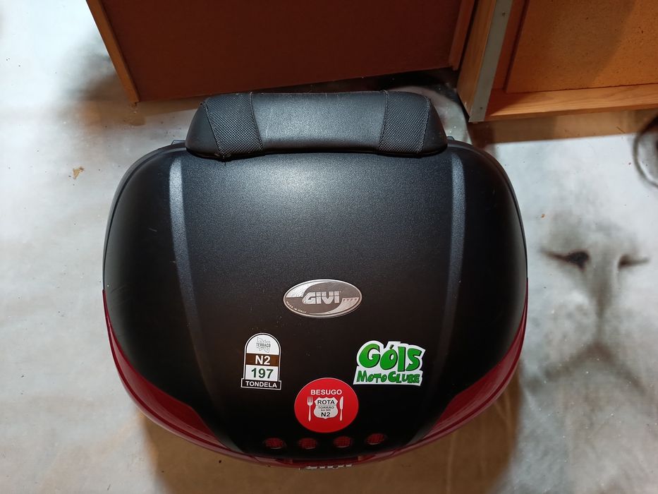 Top case Givi V46 + base monokey