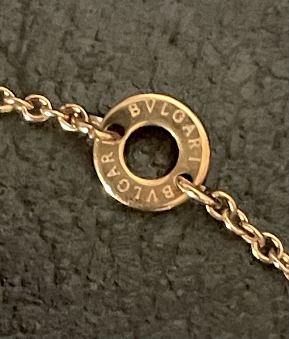 Niezwykle elegancki naszyjnik