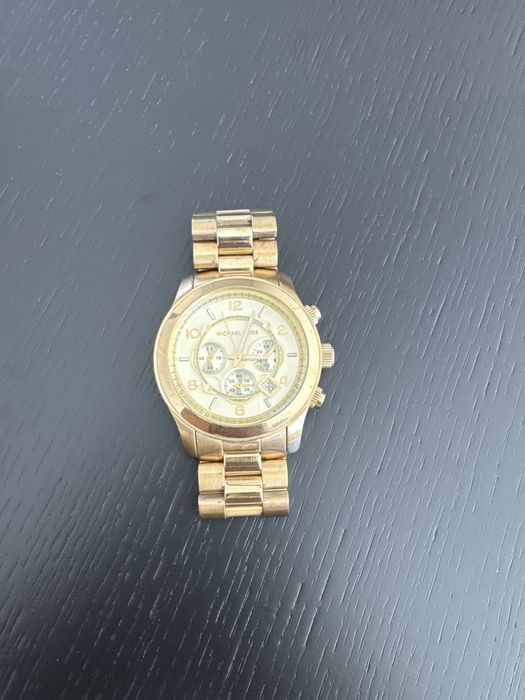Relógio dourado Michael Kors