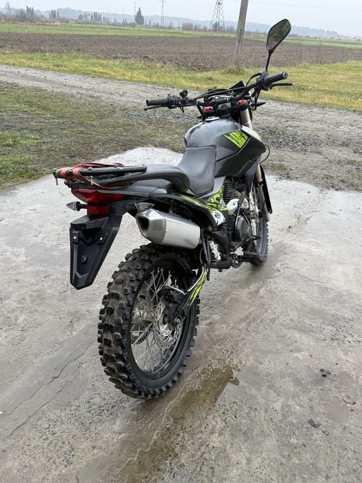 Шенрей ( сів і поїхав)