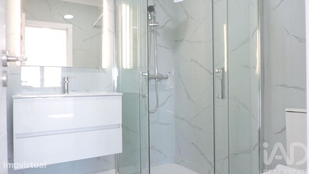 Apartamento T2 em São Sebastião