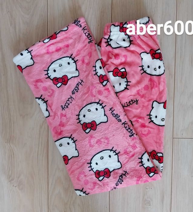 Spodnie Hello Kitty ~ Pluszowe ~ Idealne na Prezent ~ Koralowe ~ L/XL