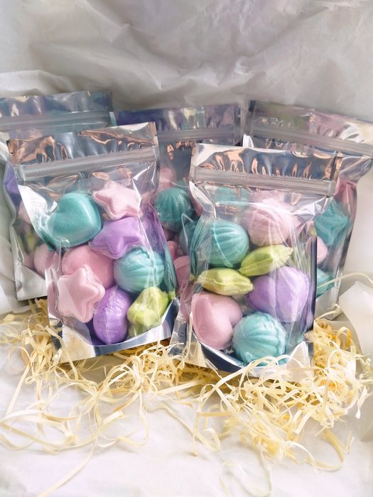 Бомбочки для ванни та свічки