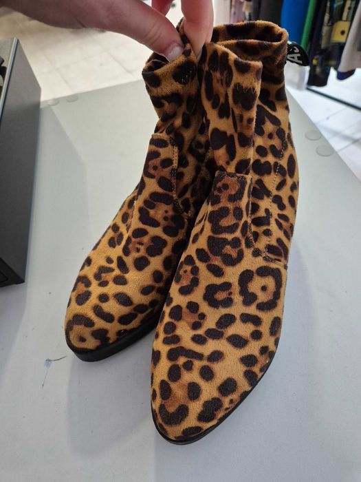 Botki damskie w panterkę r. 39