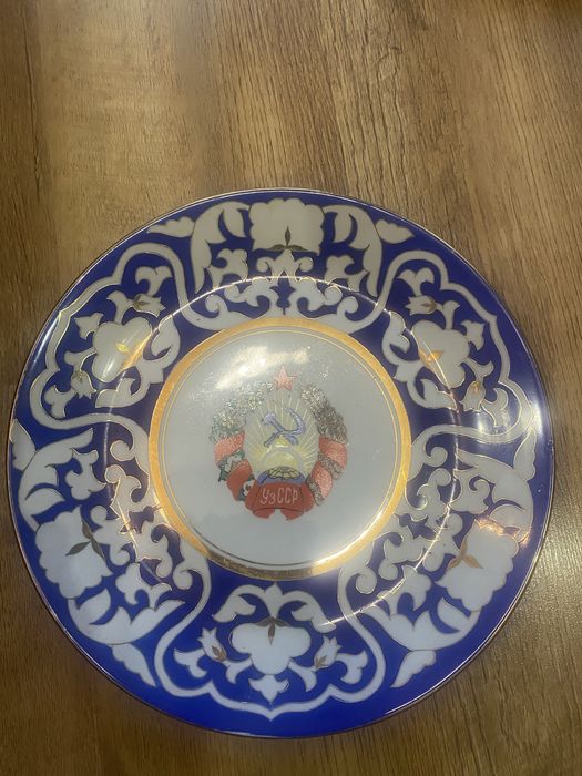 Продам сувенирную тарелку, конфетницу