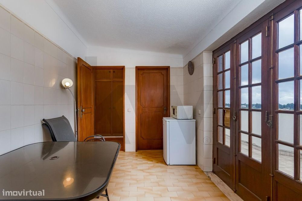 T2 no Último Piso com Terraço de 28.5m2 e Vistas Deslumbrantes em Porc