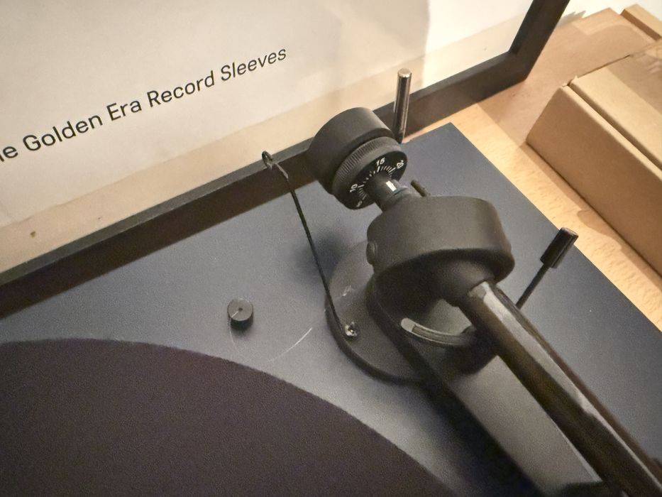 Project Debut Carbon Evo