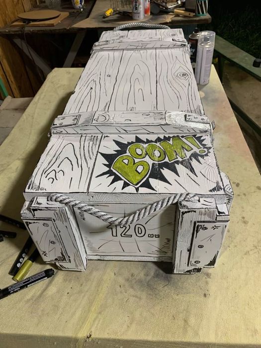 Ексклюзивний журнальний столик / скриня в стилі Pop-Art (Borderlands) з військового ящика 120 мм