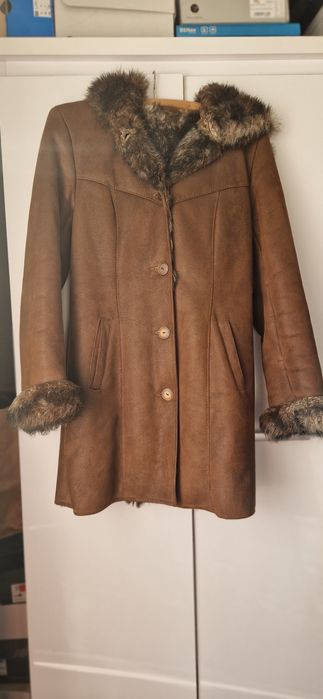 Kożuch brązowy z kapturem