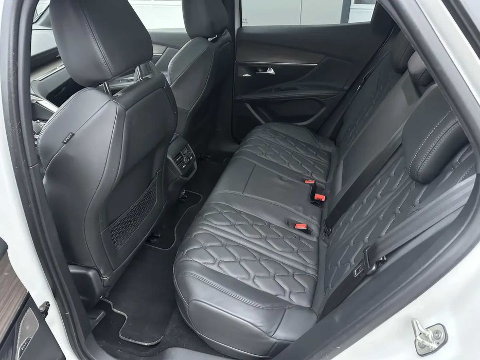 Peugeot 3008      2021