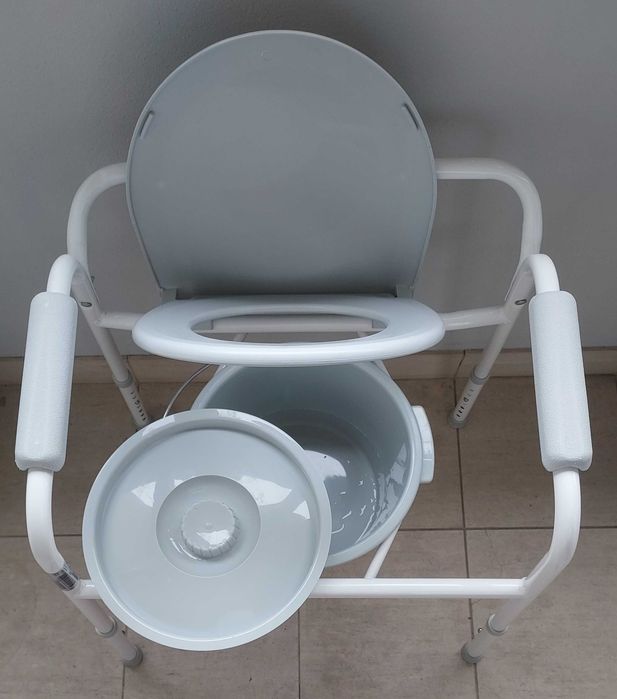 Cadeira sanitária / Alteador de sanita Invacare Styxo 2 – 3 em 1 - Como novo