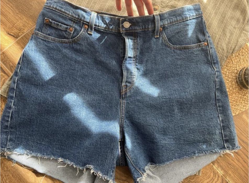 Жіночі джинсові шорти батал Levi's