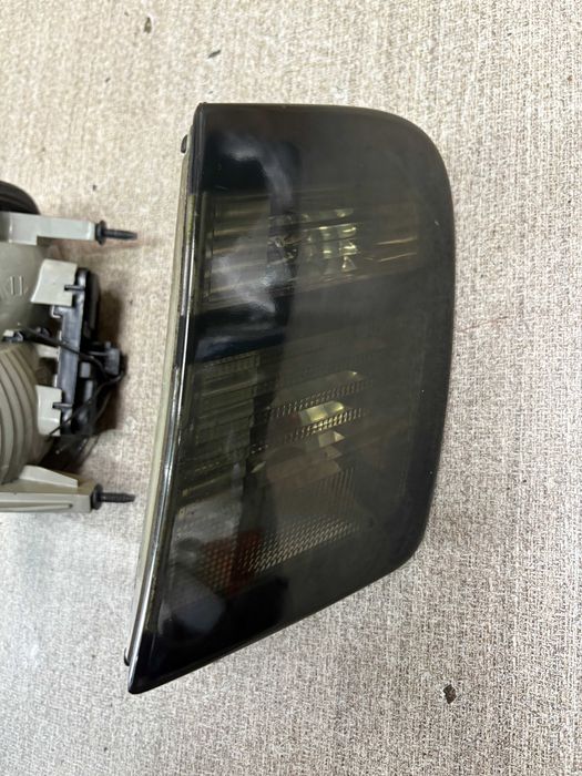 lampy tylne w klapę saab 93