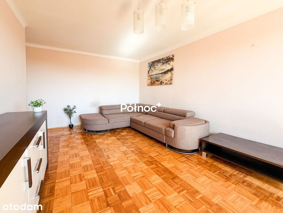 Ustawne M4 przy ul. Połanieckiej 64,4m2