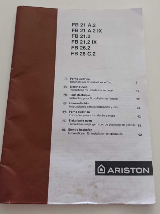 Forno elétrico de encastrar ARISTON FB21.2 IX 59.5cm em Bom Estado!