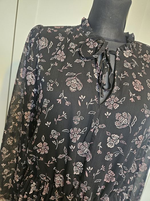 Długa elegancka sukienka