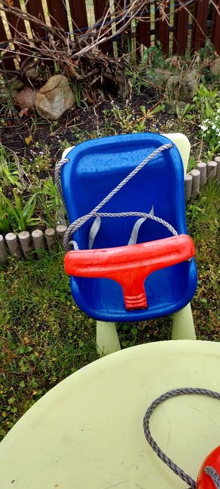 Huśtawka ogrodowa dla dzieci