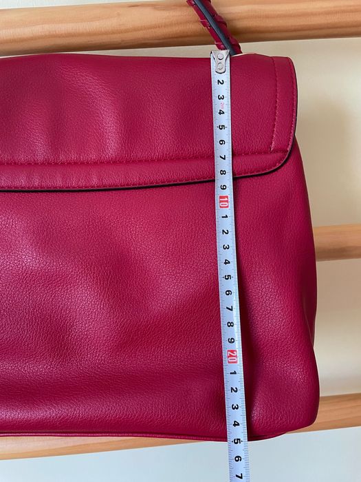 Mala Samsonite senhora vermelho de mão e tiracolo