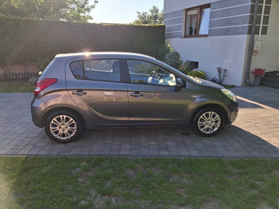 HYUNDAI I 20, 2009 r