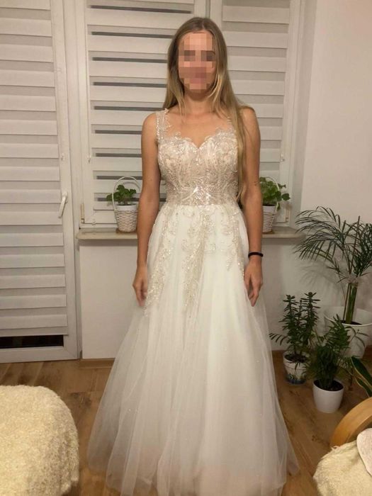 Piękna suknia ślubna