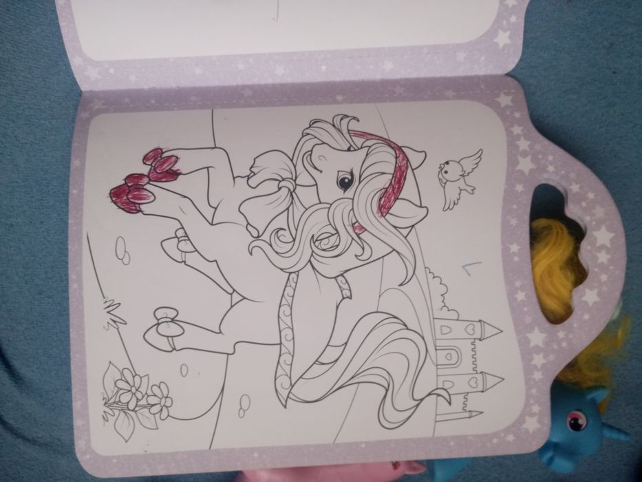 Zestaw zabawek konie i inne