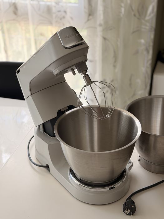 Професійна кухонна машина KENWOOD Titanium Chef Baker з 2-мя чашами