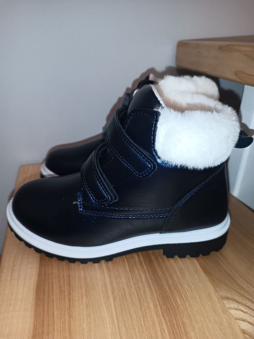 Sprzedam nowe buty zimowe dziewczęce 34