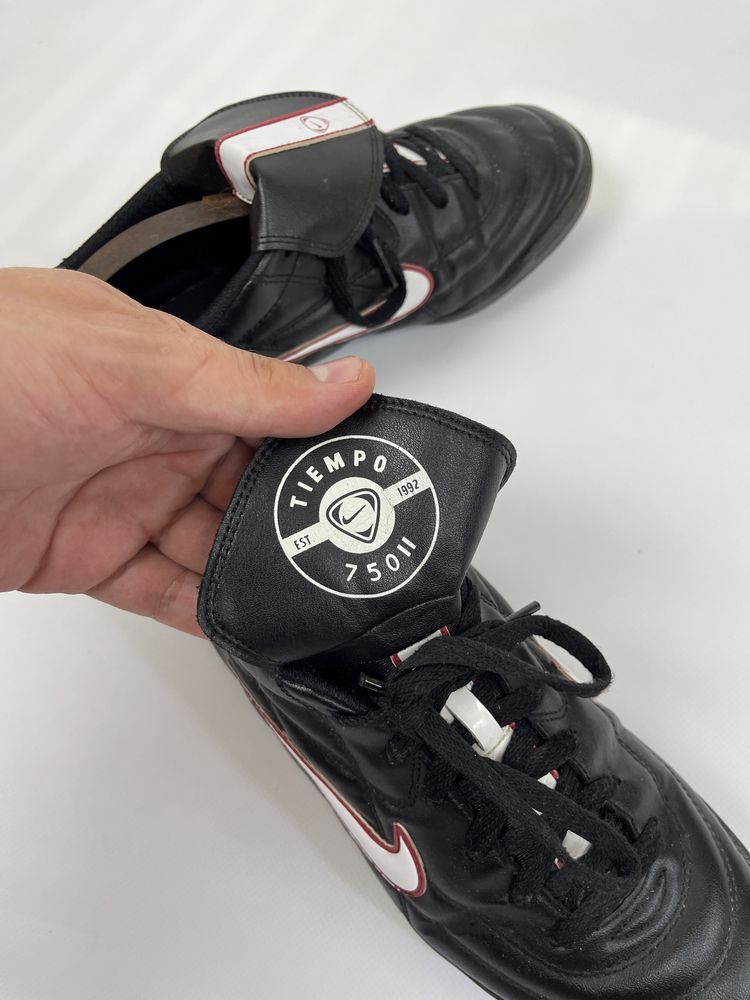 Nike tiempo 750 est 1992 top
