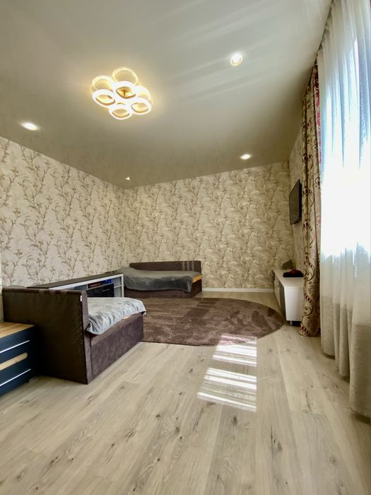 Продам  таунхаус з окремим двором,рн Таращанський.