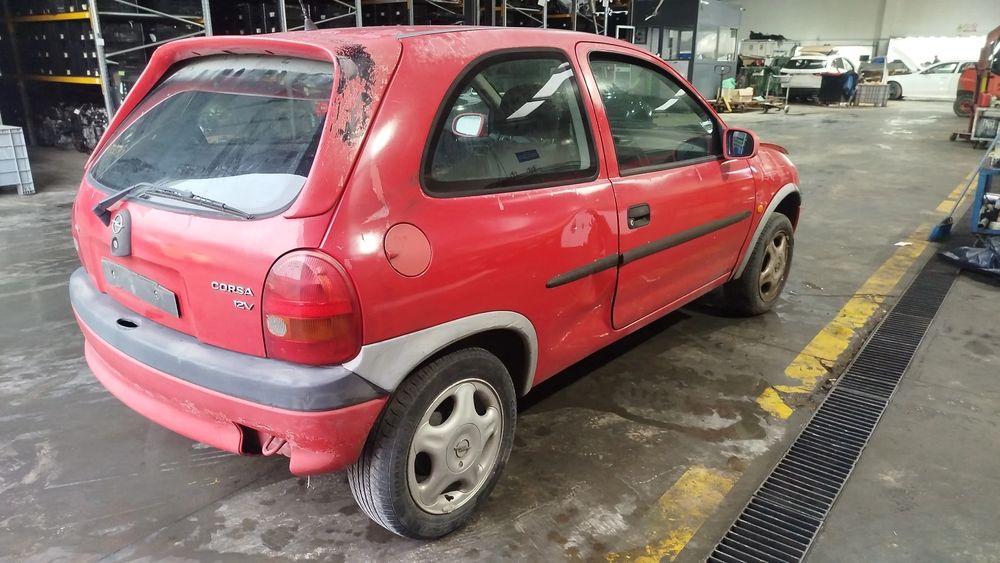 Para peças OPEL Corsa B