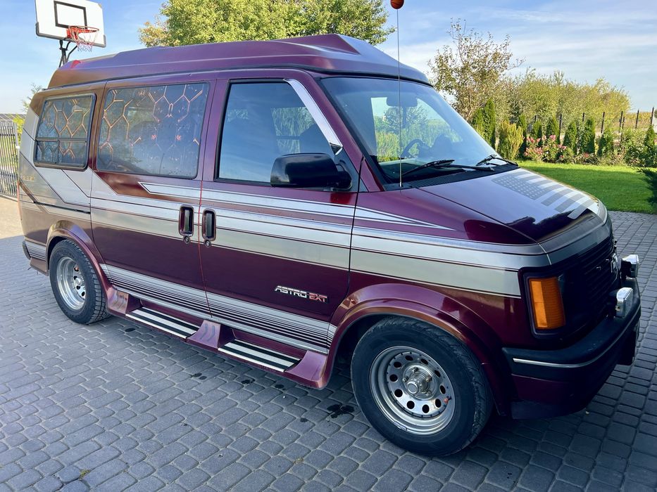Chevrolet Astro