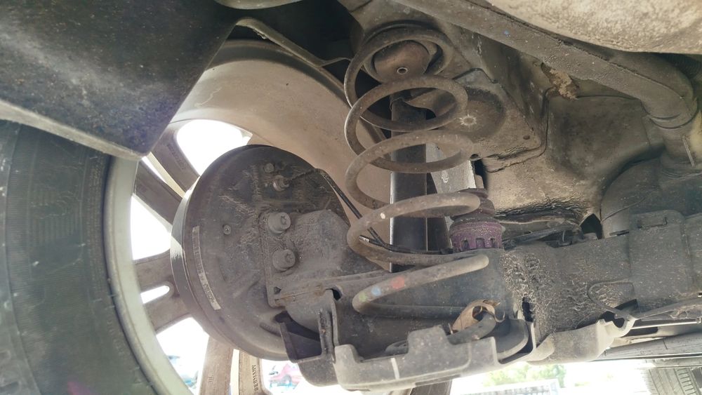 Eixo traseiro tambor PEUGEOT 208