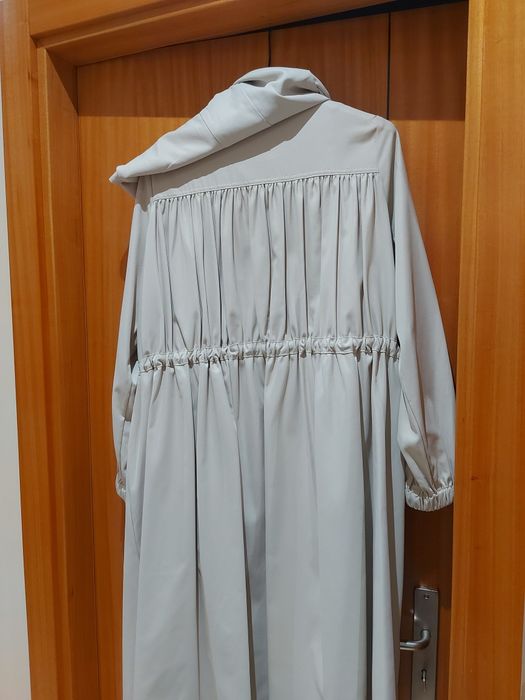Gabardine com carapuço
