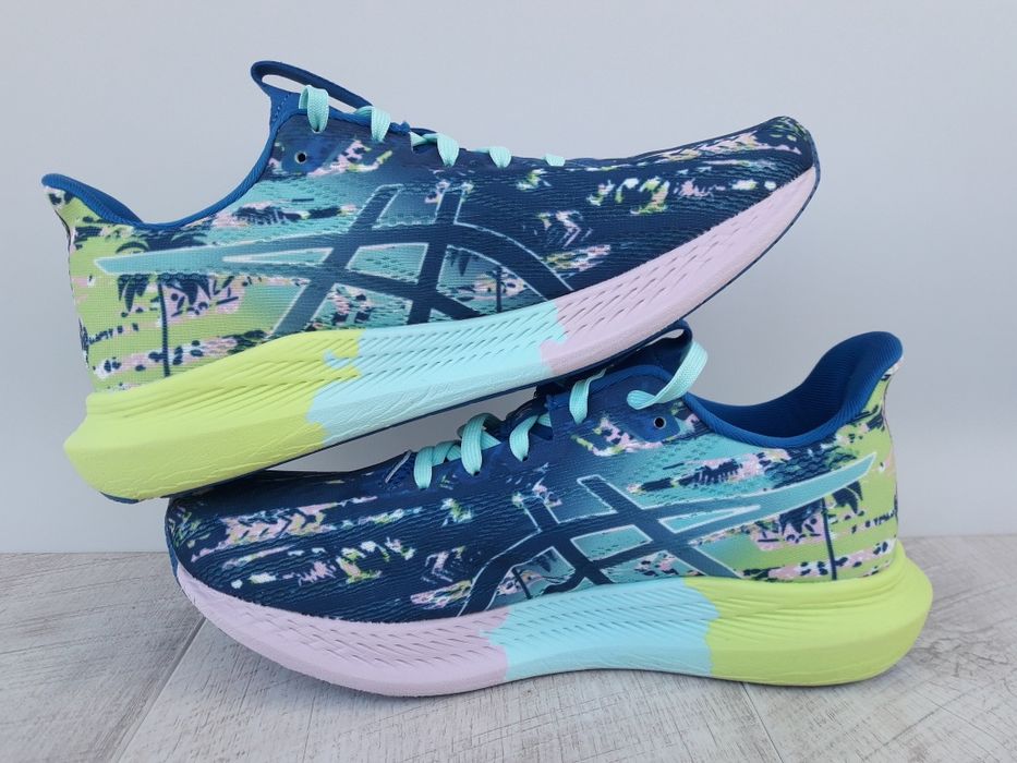 Жіночі кросівки для бігу Asics (39)