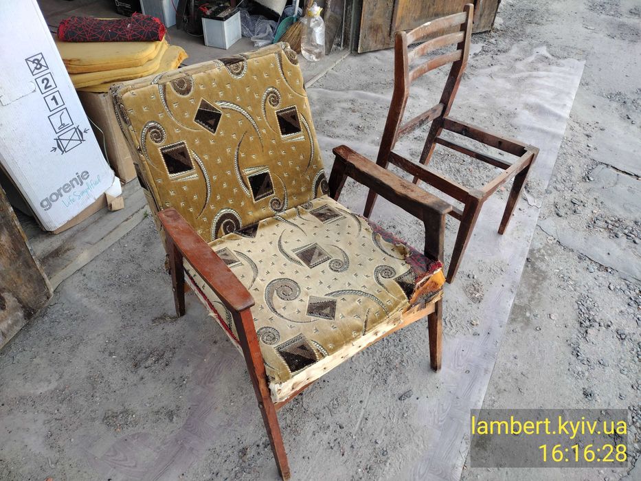 старі меблі під реставрацію