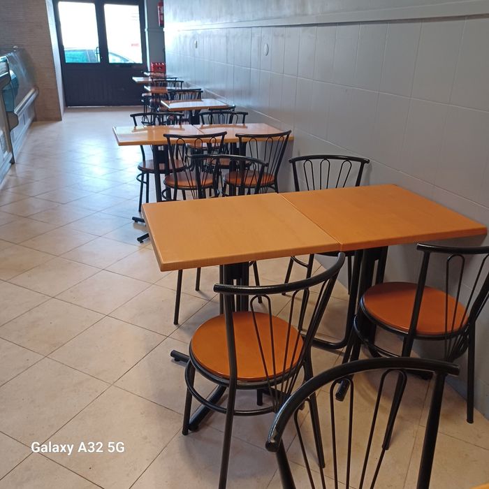 Mesas e cadeiras para café/ restaurante