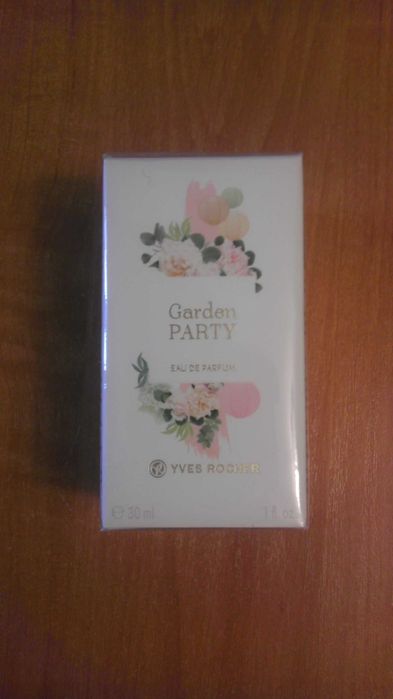 Духи женские Yves Rocher.