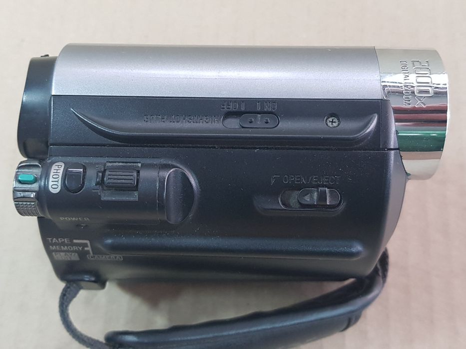 Видеокамера Sony DCR-HC62E