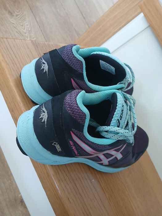 Buty asics kolce trekkingowe 40