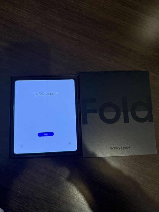 Samsung galaxy Z Fold 4 impecável