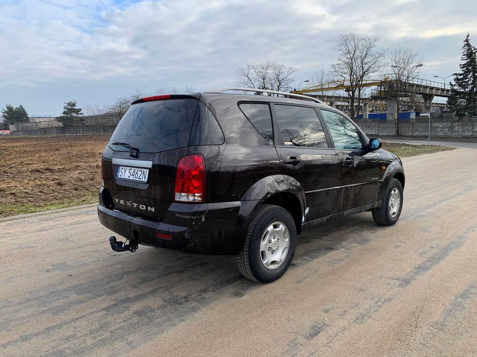 SsangYong Rexton 4x4 * 3,5 T hak * silnik 3.2 pancerny Mercedes ...