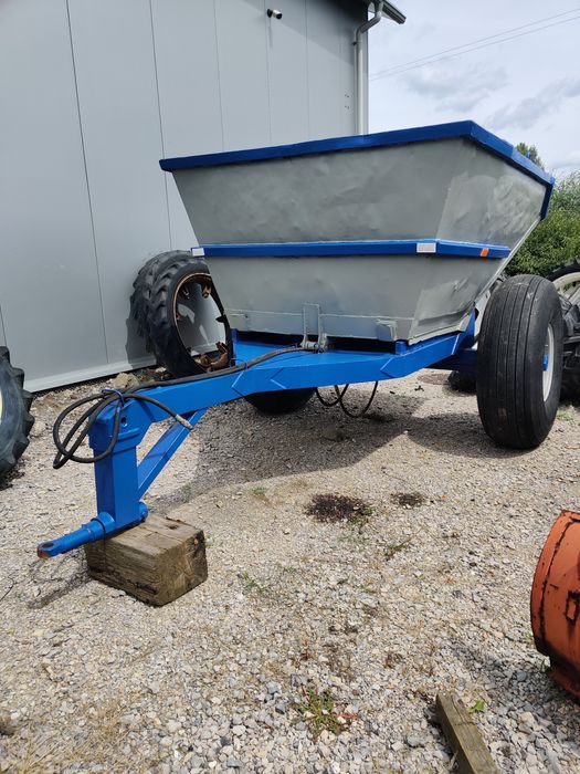 Przyczepa z kiprem koleba kolyba Przyczepa Budowlana