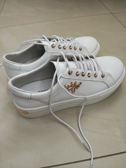 Buty sneakersy  nowe 37