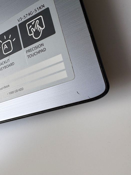 Laptop Acer V3 574G 51KN z Win10 i myszką Logitech M185