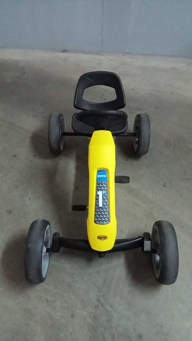 Carro a pedais da Berg